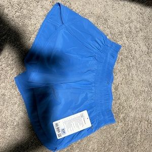 Lululemon Tracker LR Short 4in *lined